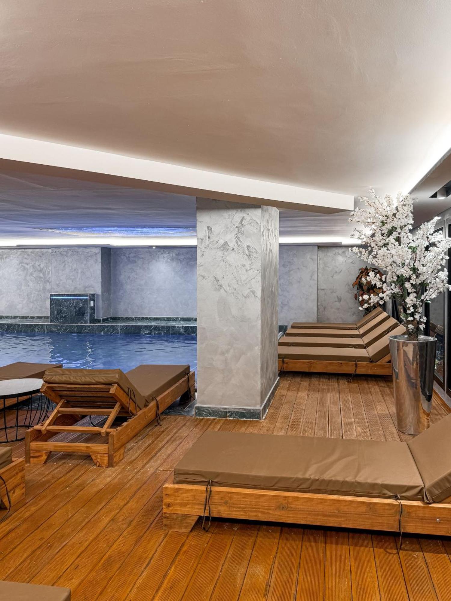 Toer Hotel & Spa Sarande Exterior photo